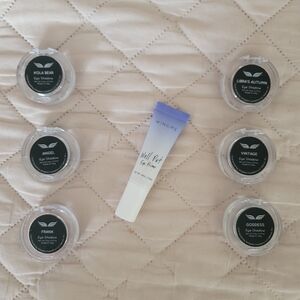 WingMe Eye Primer w/ SIX (6) Assorted WingMe Eye Shadows